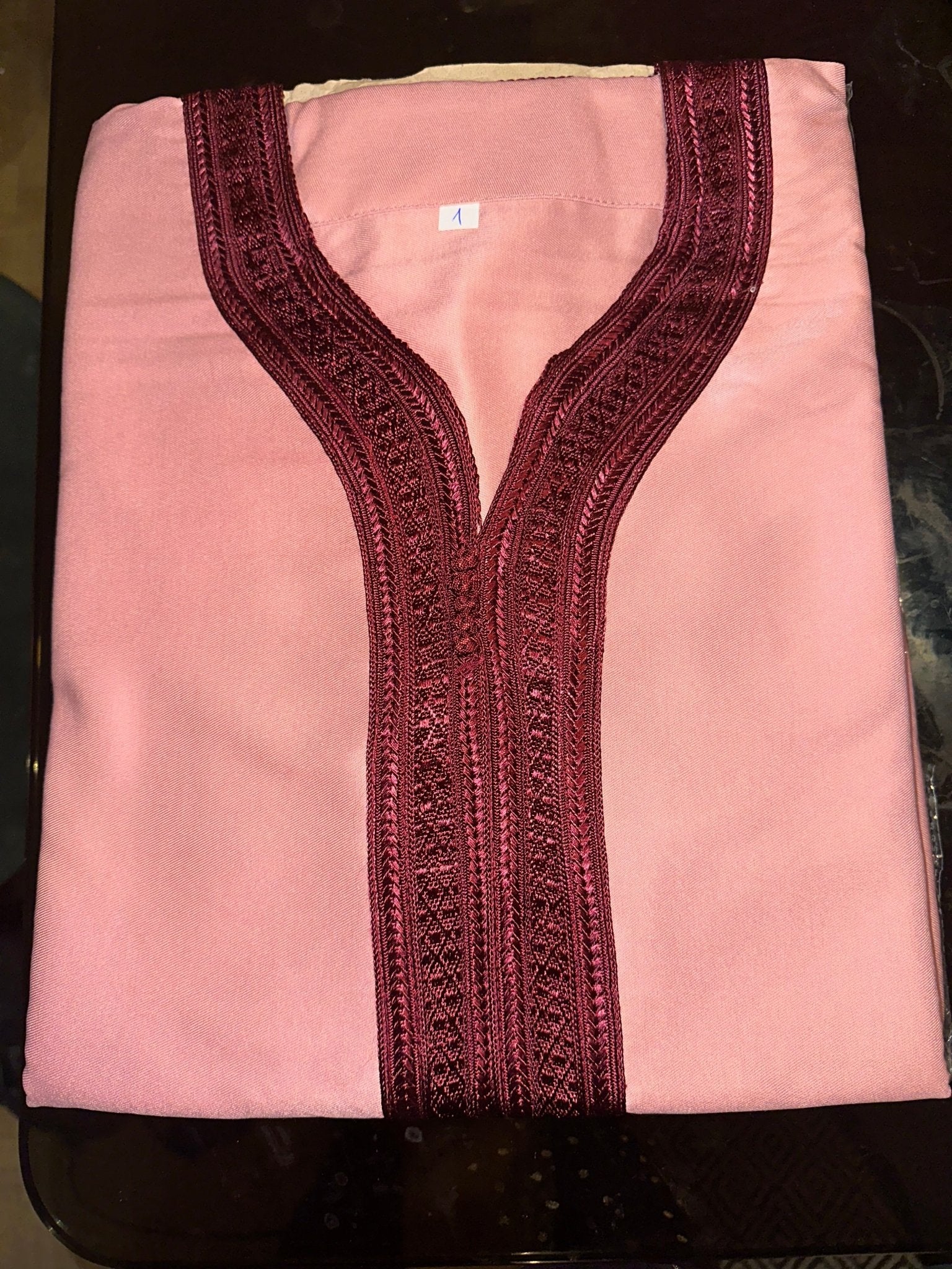 Gandoura marocaine en mélange de lin rose – Arewa Collections