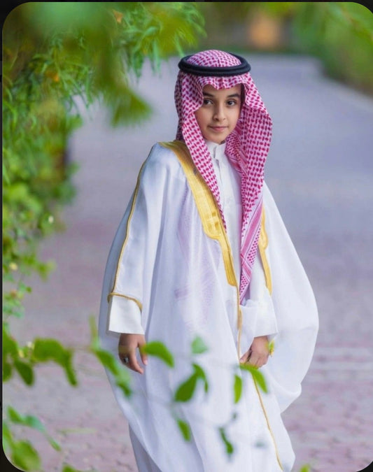OVERTRÅKE ARABISK KID OFF WHITE BISHT CLOAK