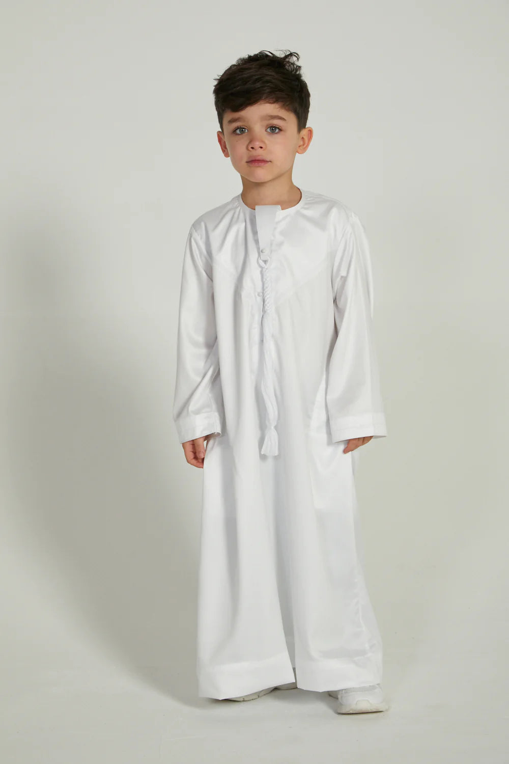 White Emirati Kid Thobe
