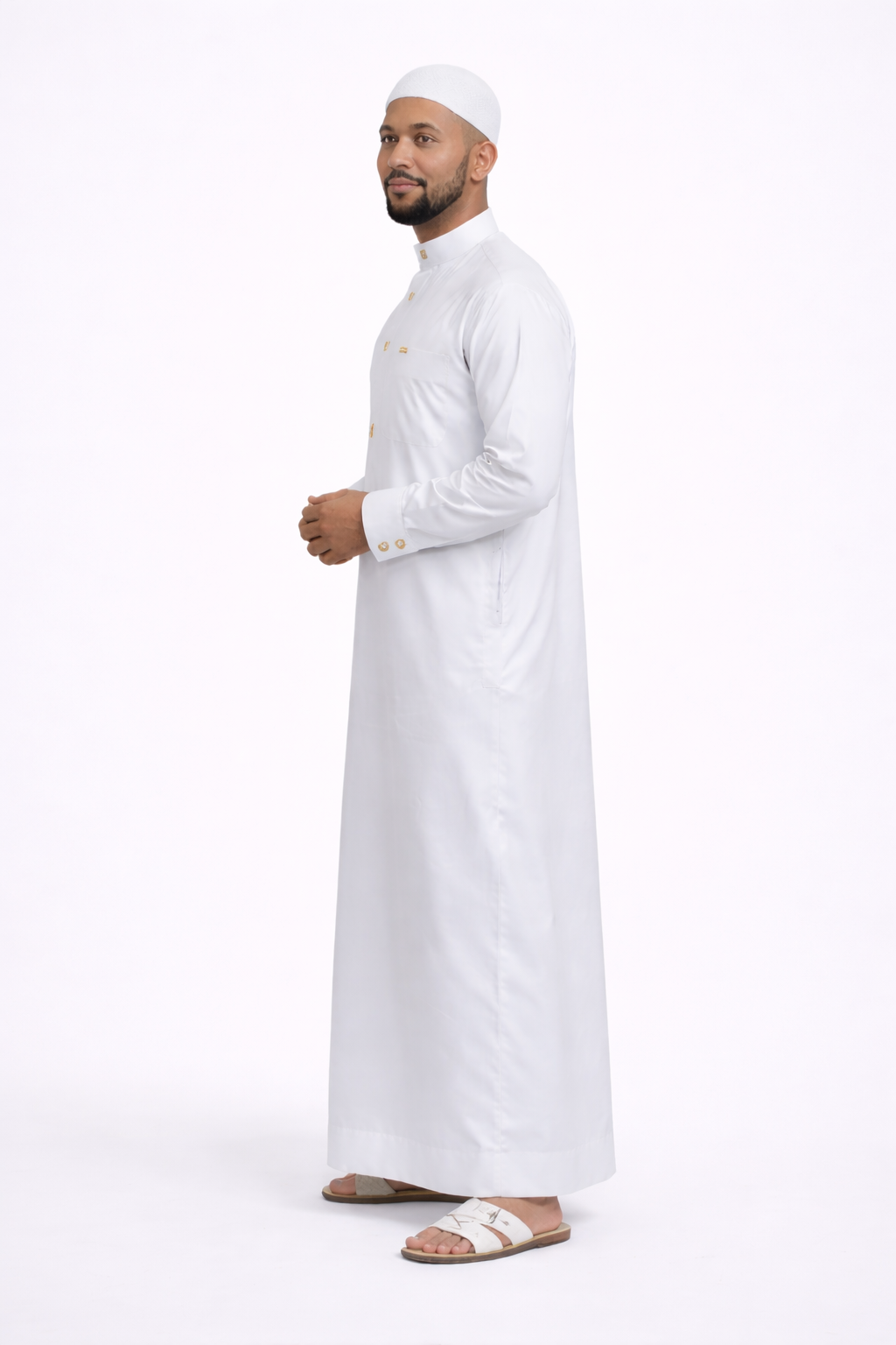 Al Maleek Saudi Premium White Thobe for Men – Gold Button Detail | Traditional Islamic Clothing | Elegant Kandura Dishdasha